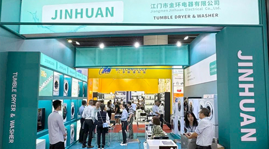 廣交會(huì)第一天！金環(huán)電器吸引世界各地客戶(hù)駐足參觀(guān)交流