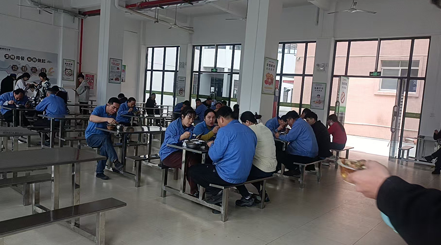 金環(huán)食堂，美味與關(guān)懷的港灣