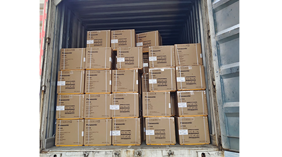 滿滿的貨物！國(guó)內(nèi)知名品牌客戶全自動(dòng)滾筒洗衣機(jī)裝柜發(fā)貨
